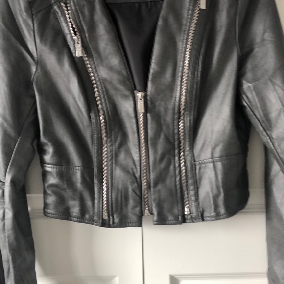 Leather looking grey short jacket size L - Picture 6 of 6